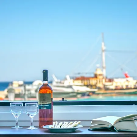 Harbour Stunning View Apartment *
