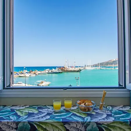 Apartment Harbour Stunning View *